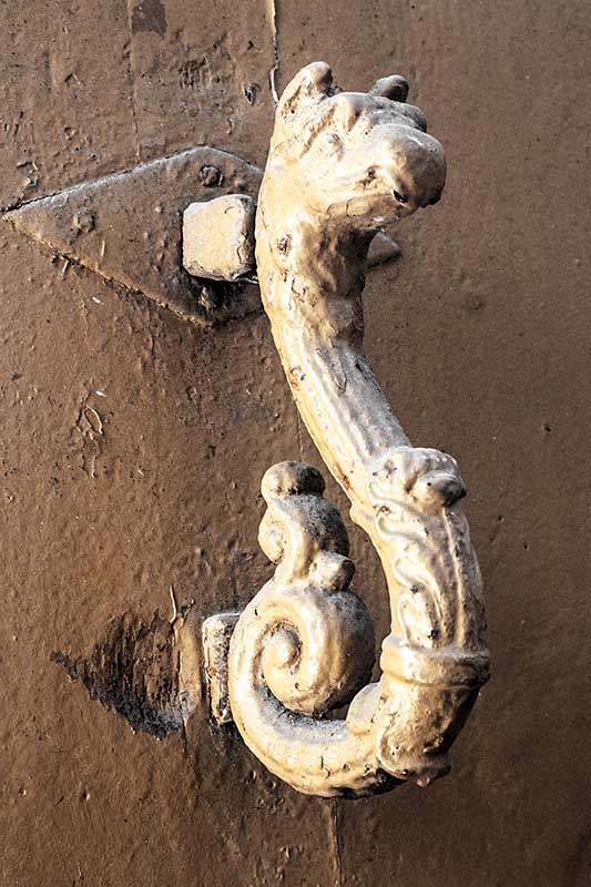 france_door-knocker-4_loxley-browne-photography